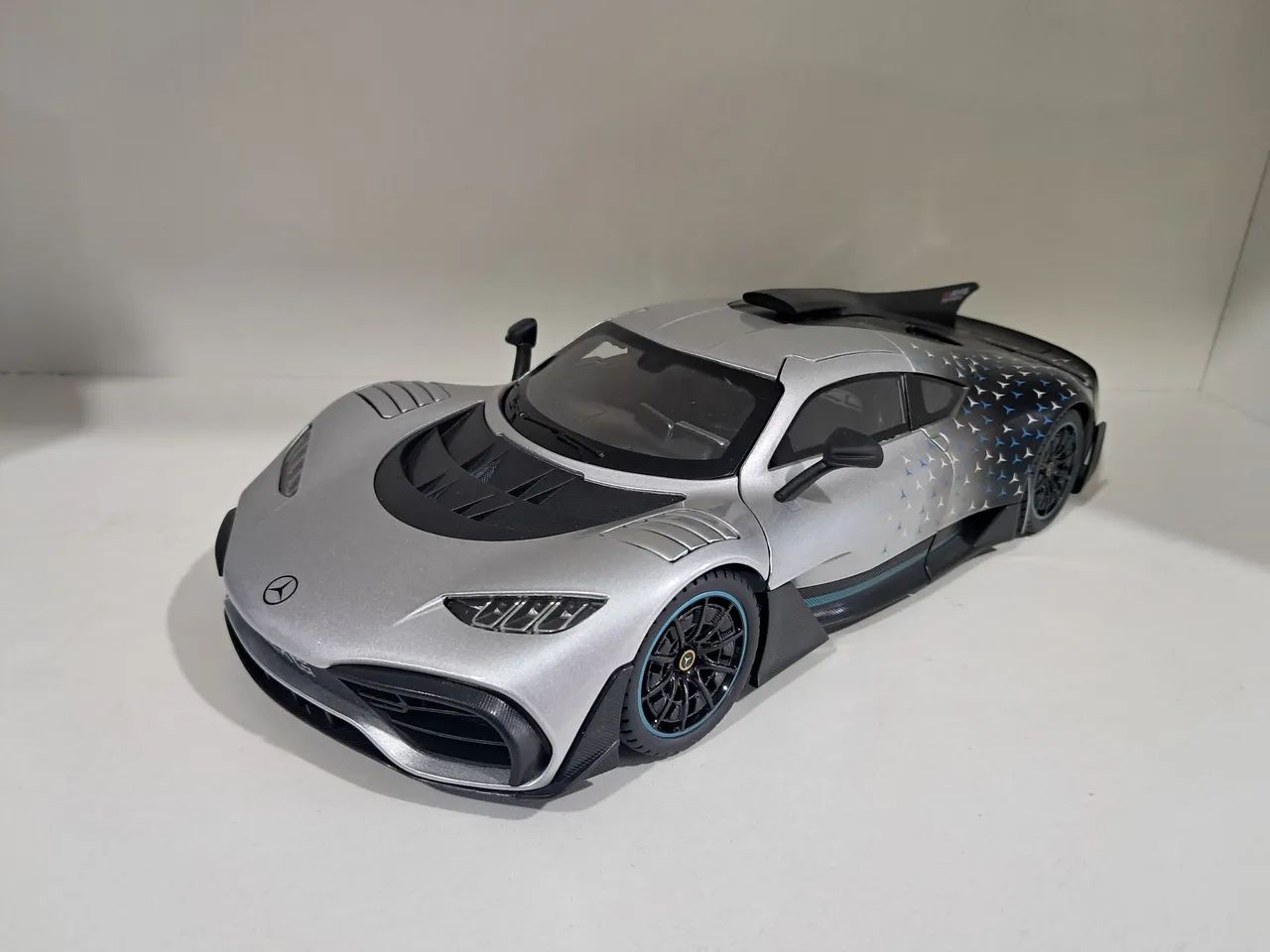 Miniatura  Mercedes Amg Performance 1:18 - Foto 4