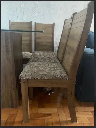 Mesa com Tampo de Vidro e 4 cadeiras - Foto 3