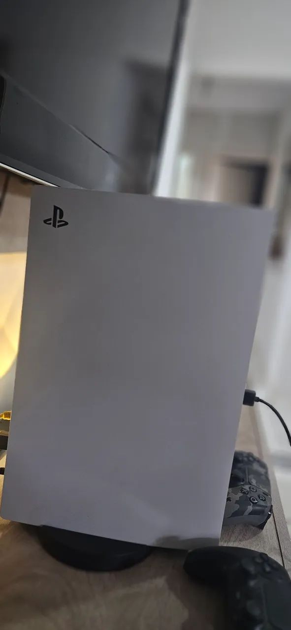 PS5 Digital + 2 Controles DualSense - Muito Conservado - Foto 3