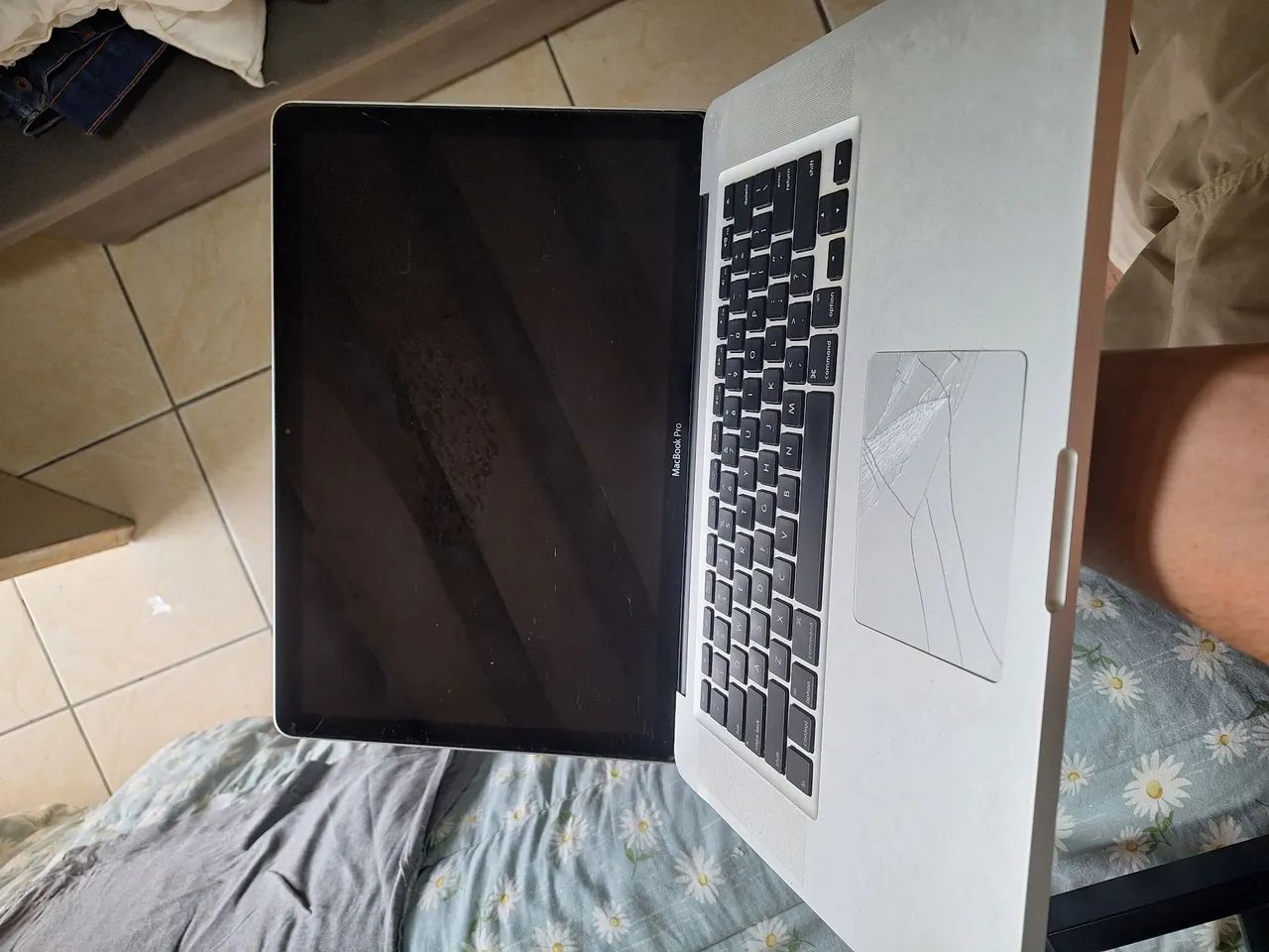 MacBook Pro (modelo A1286) Para Consertar ou Retirada de Peças  - Foto 4