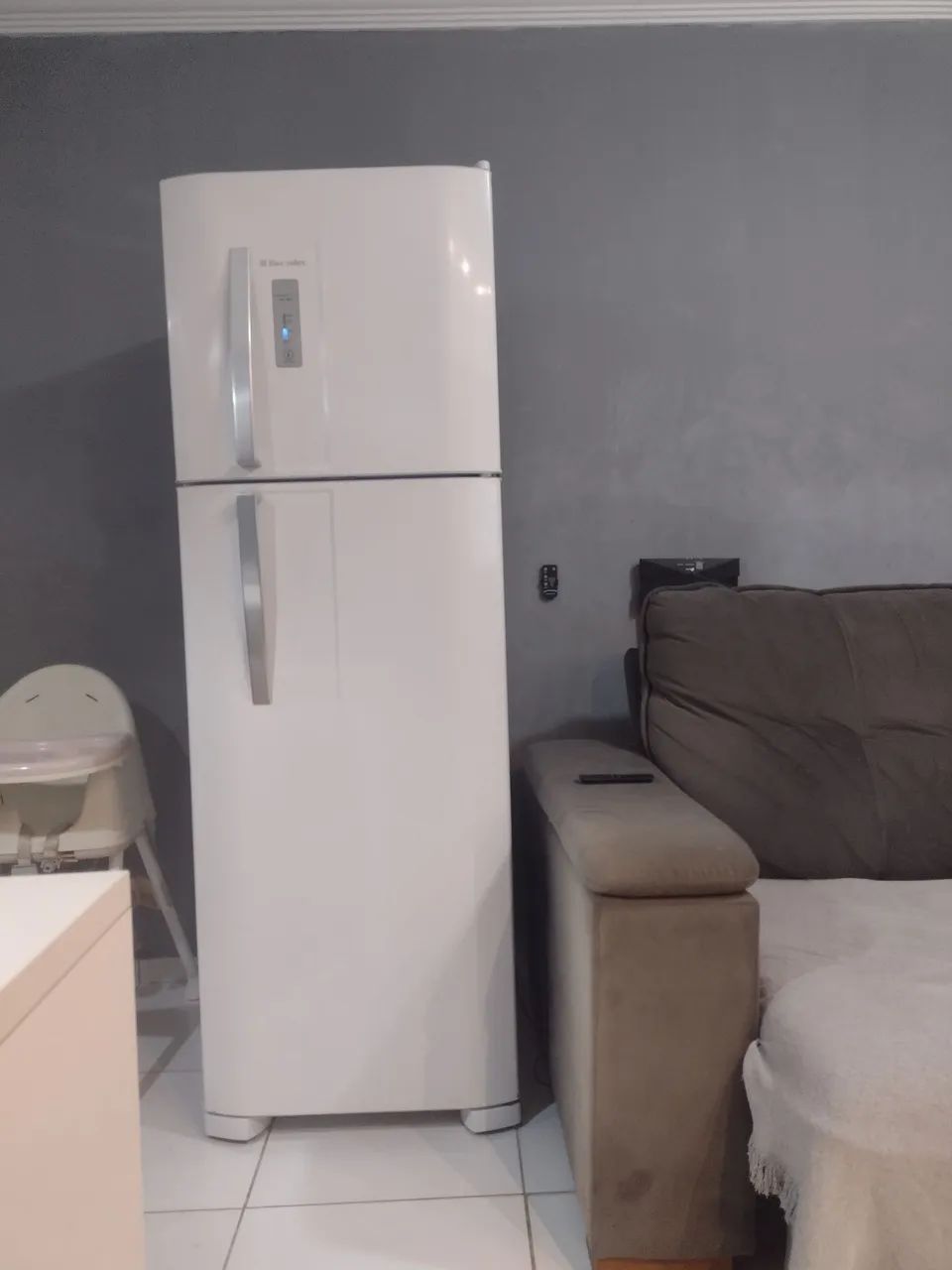 Geladeira Frost Free bem conservada. - Foto 5