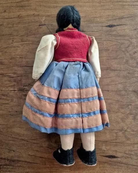 Boneca italiana de pano com rosto em papel machè pintado a mão - década de 60 - Foto 4