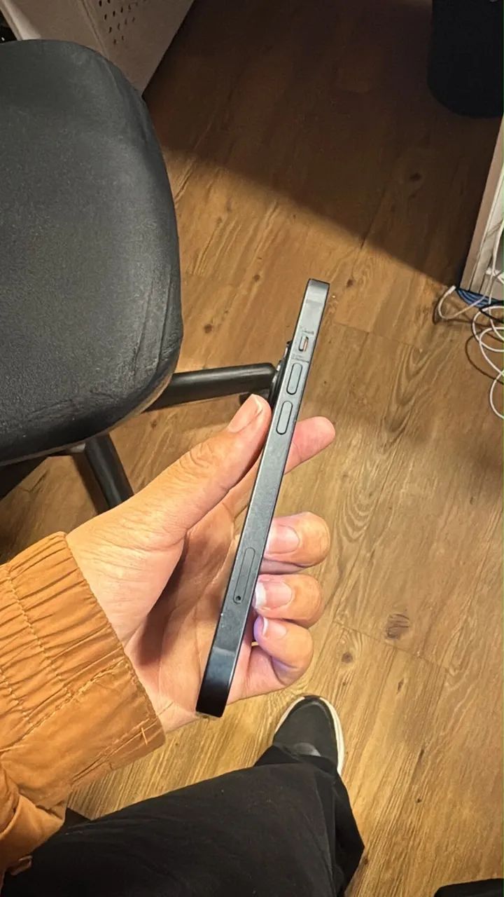 iPhone 14 256 GB Cor Meia Noite - Original - Foto 2