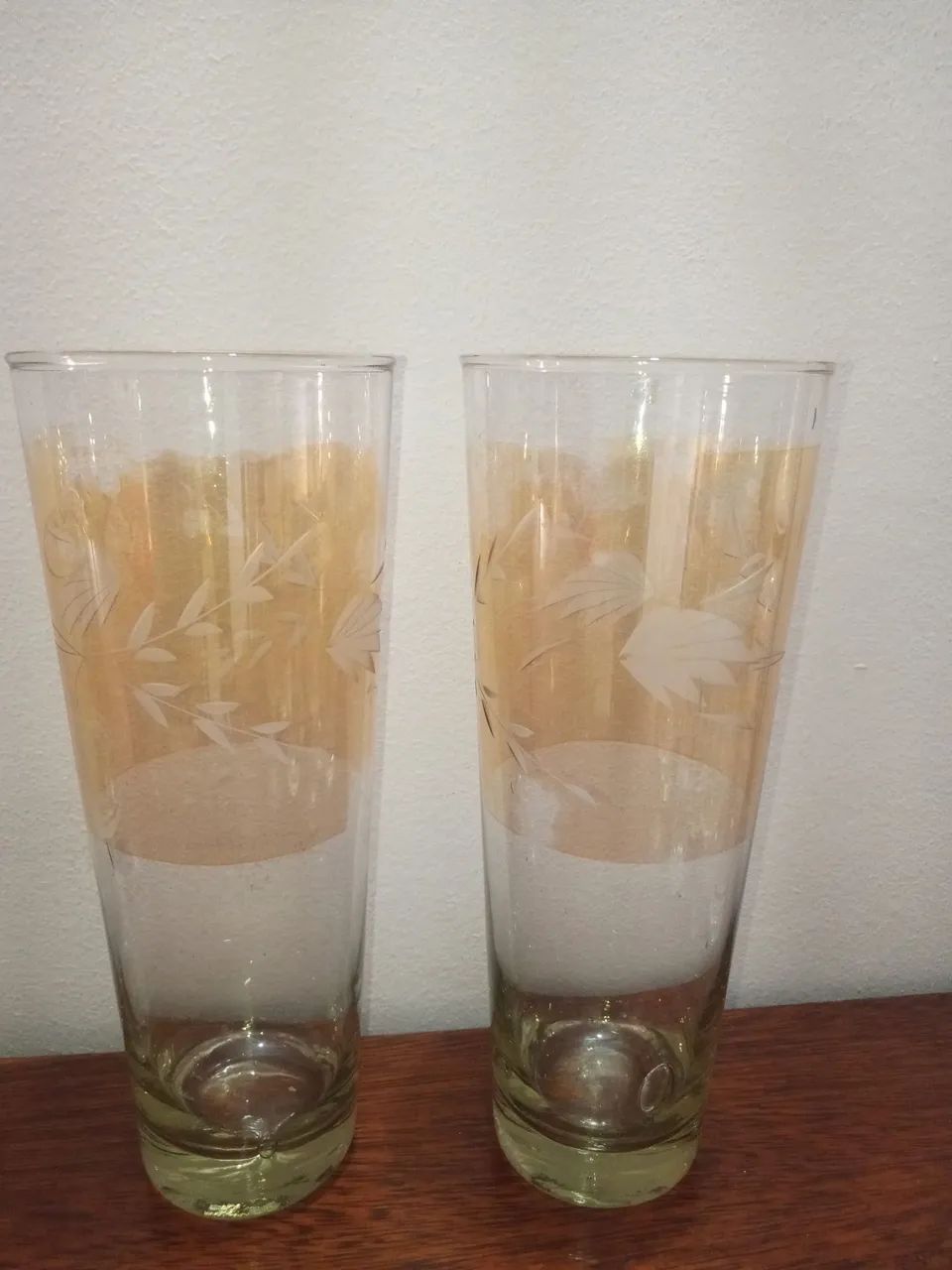 Diversos Copos antigos e copinhos e taças em Cristal.