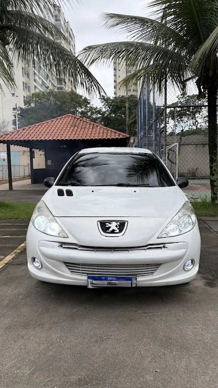 Peugeot 207 207 XR 1.4 FLEX 8V 5P 2013