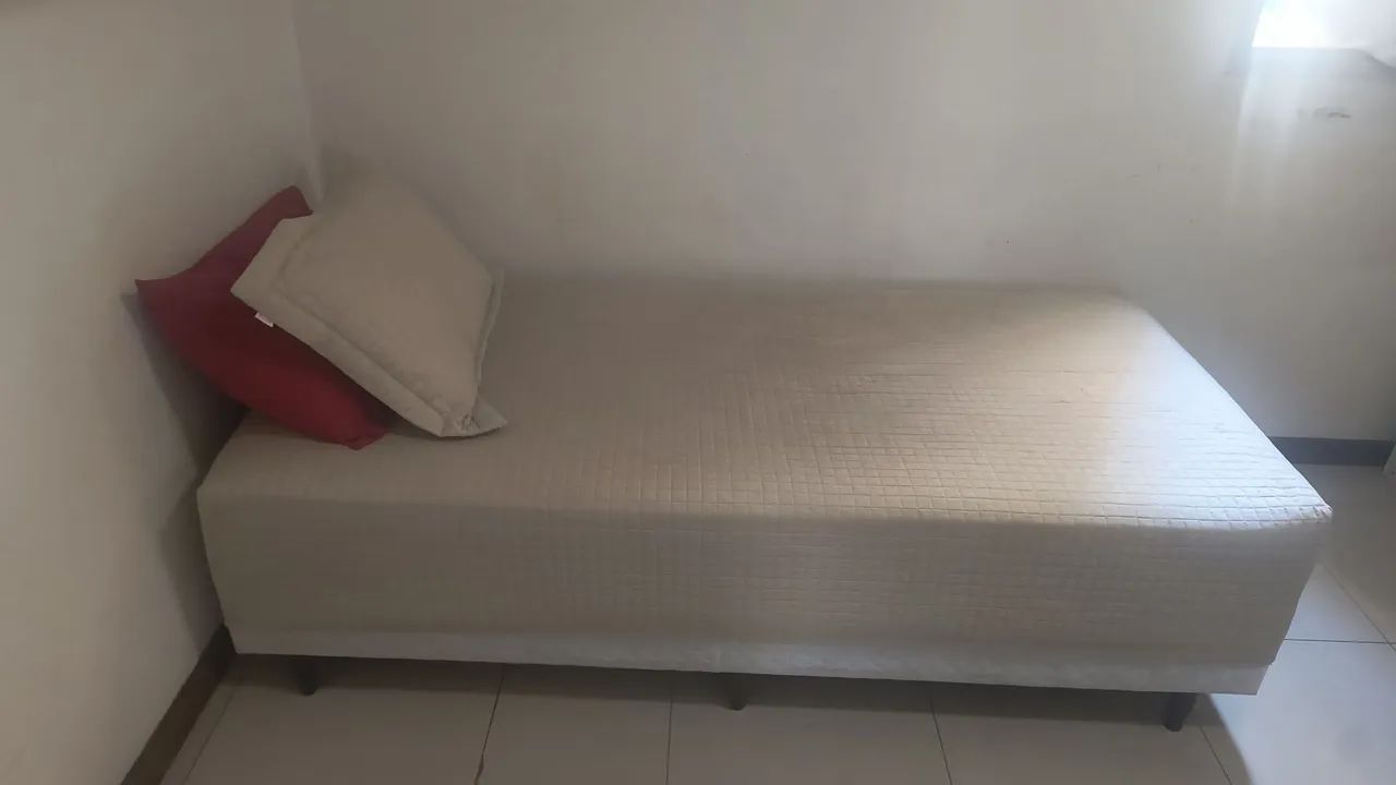 Cama box com colchão