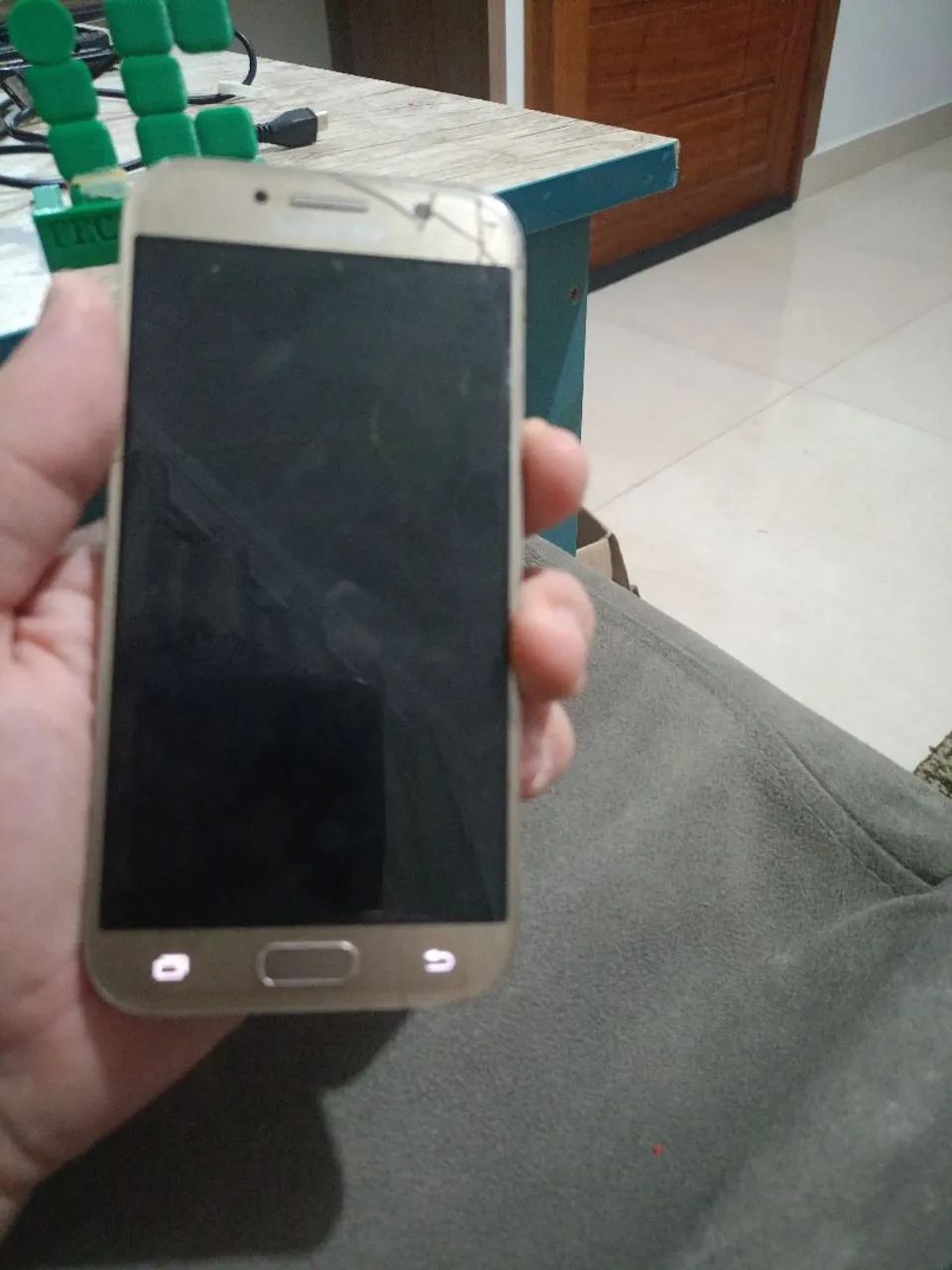 4 celulares Samsung ler anúncio  - Foto 2