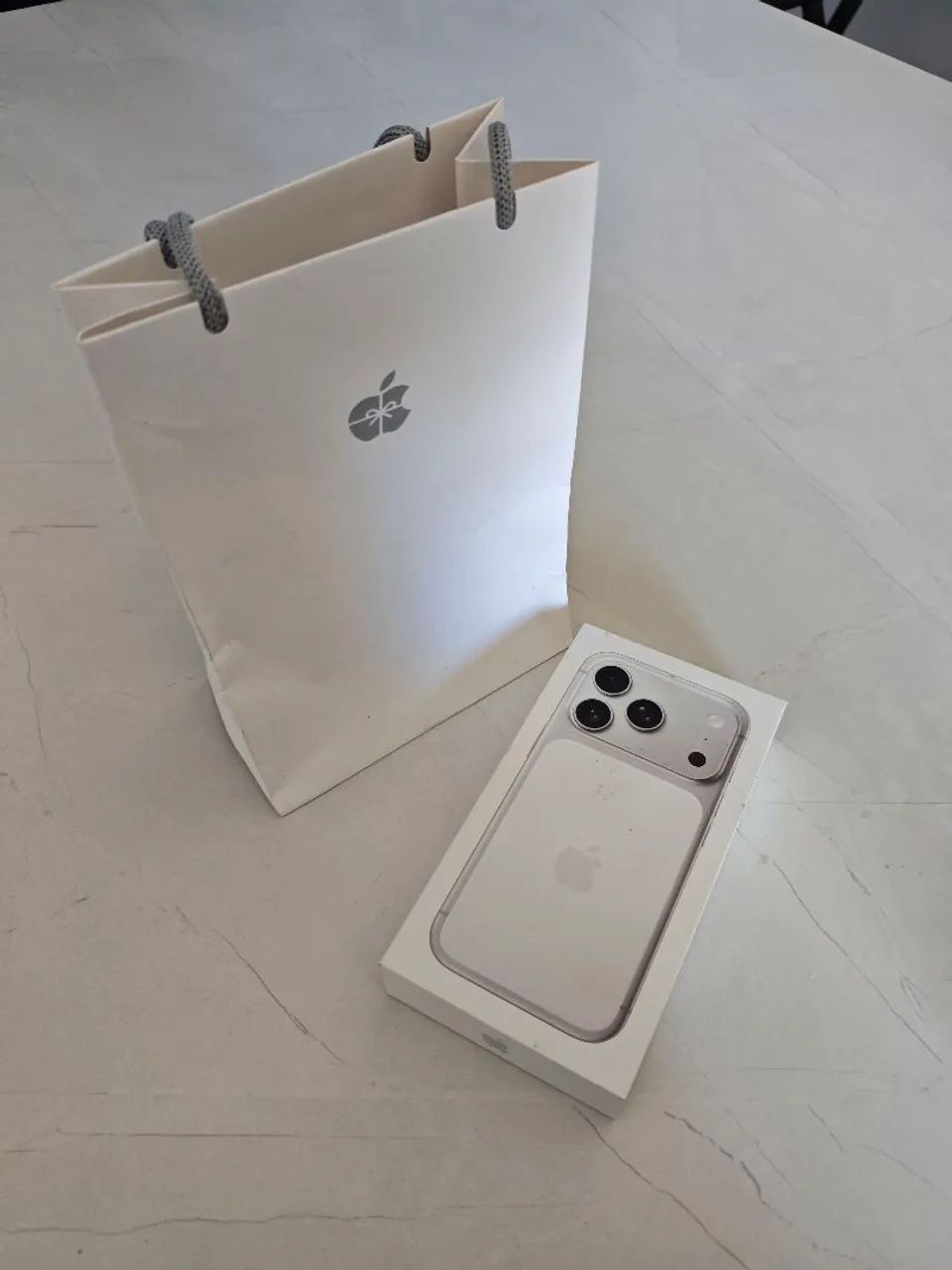 iPhone 17 pro 256 GB Prata