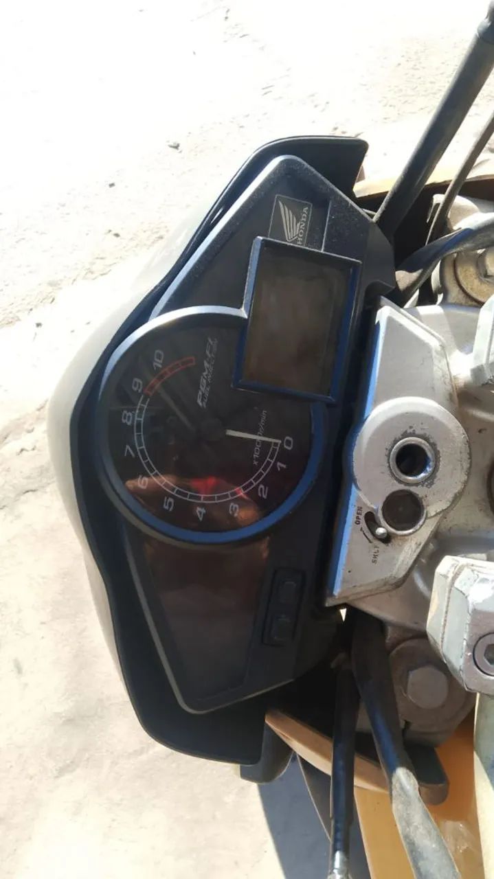 CB 300 atrasada compensa emplaca vendo é troco  - Foto 4
