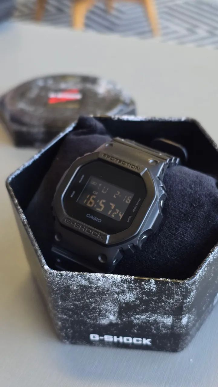 Relógio Casio G-Shock DW- 5600BBN-1DR - Foto 2
