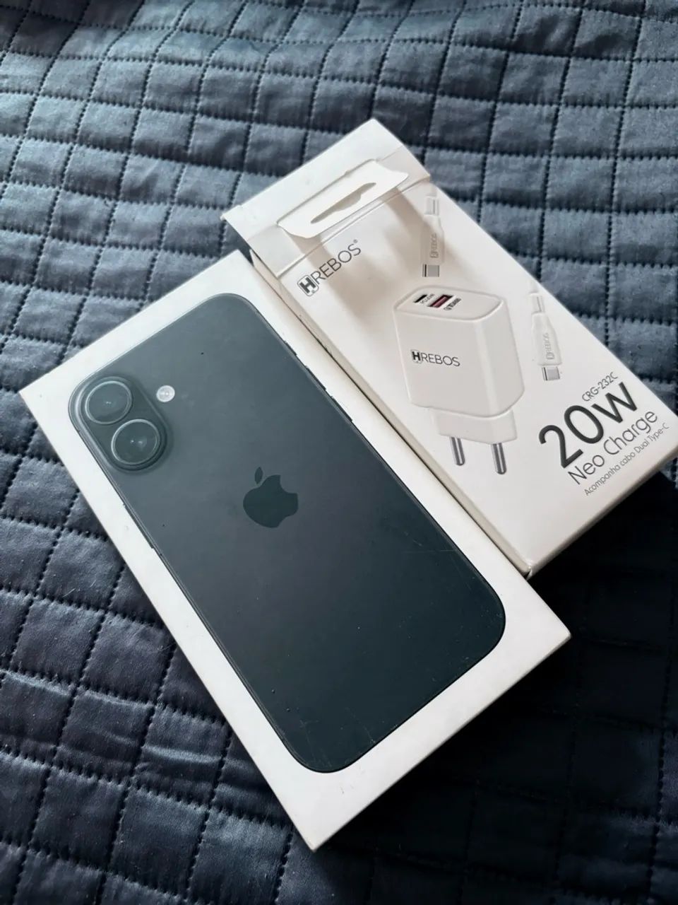 iPhone 16 4mil novo
