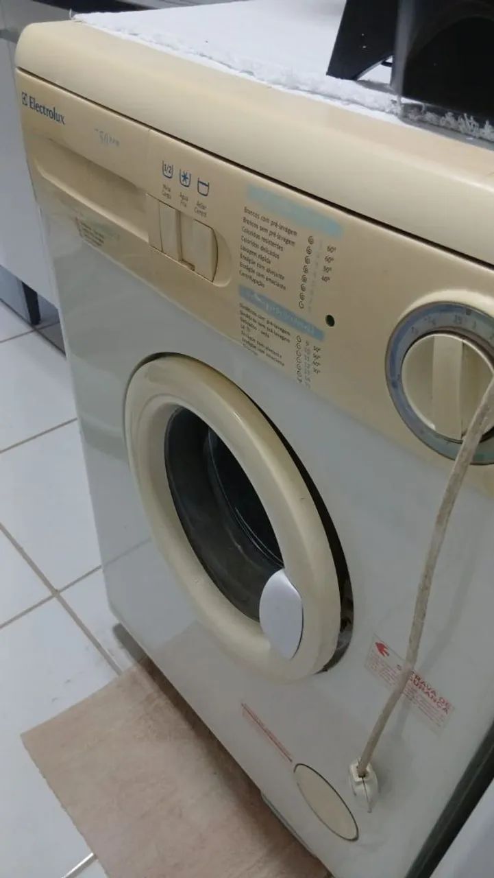 Eletrolux LE 750