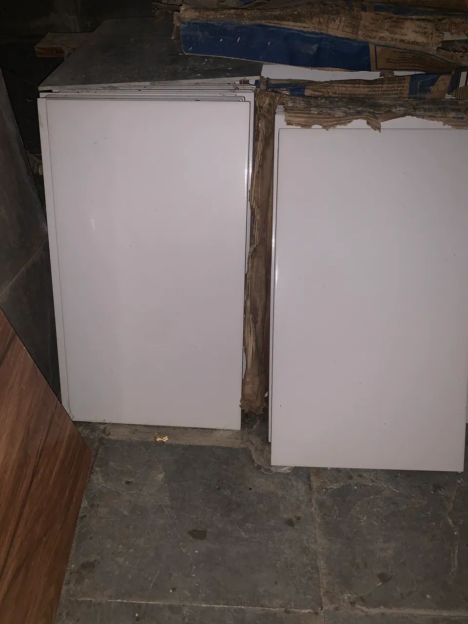 Vendo piso novo na caixa que sobrou não foi utilizado na obra vendo barato pra sair logo