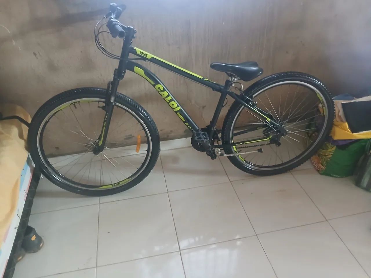 Bicicleta aro 29 calor semi nova