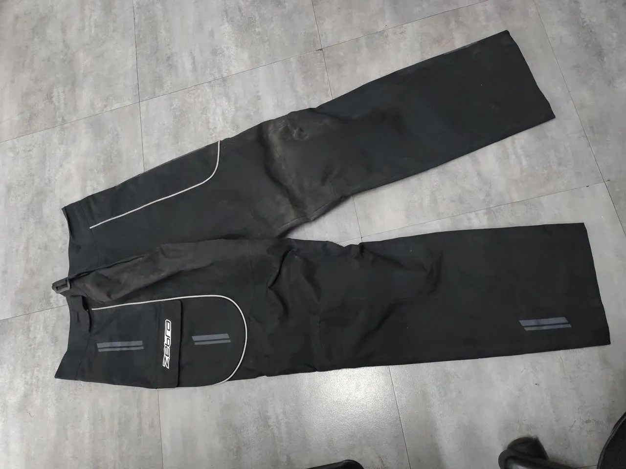 Calça impermeável com joelheira e bolsos Zebra - Foto 4