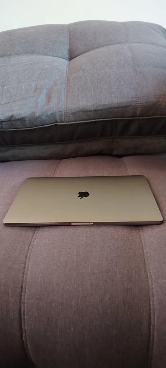 MacBook Pro 15" 2017 i7 16GB 256GB SSD Touch Bar - Foto 3