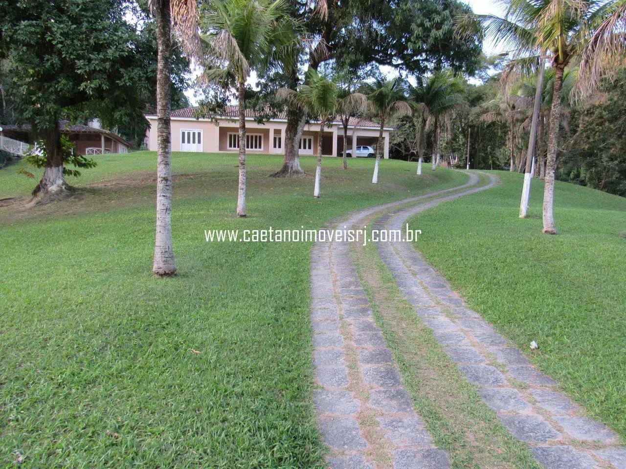 Sítio Imponente C/ 10.000m2 e Localização Nobre - Oportunidade - Foto 2