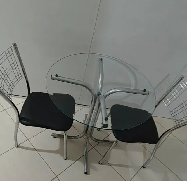 Mesa Redonda em Vidro + 2 Cadeiras - Cromada - Foto 5