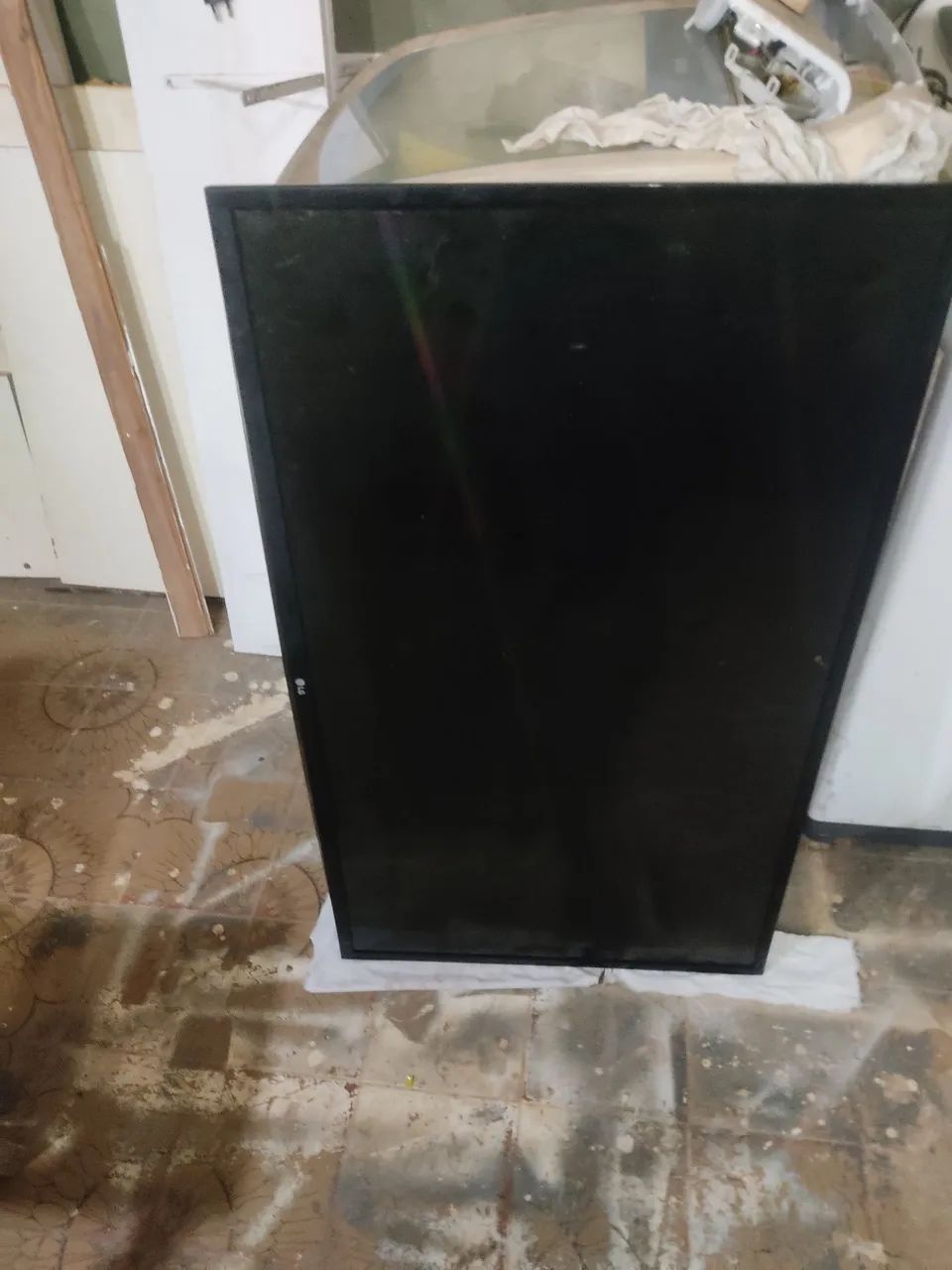 TV - LG 43LH5700 só sai som 