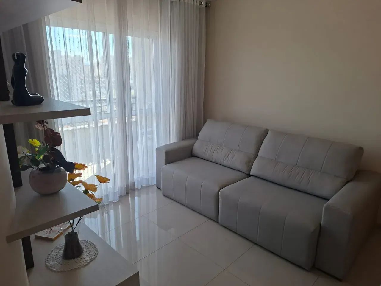 Imóvel para aluguel possui 70 metros quadrados com 2 quartos - Foto 2