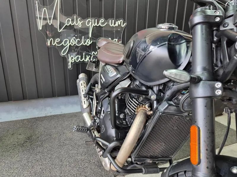 TRIUMPH SCRAMBLER 400X 2025 - Foto 4