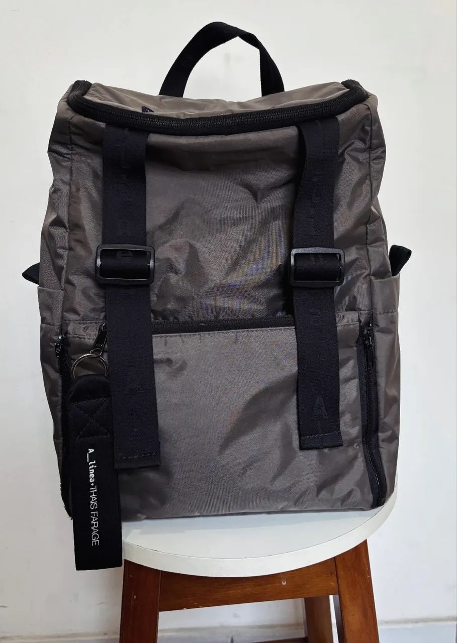 Mochila A_linea nube chumbo