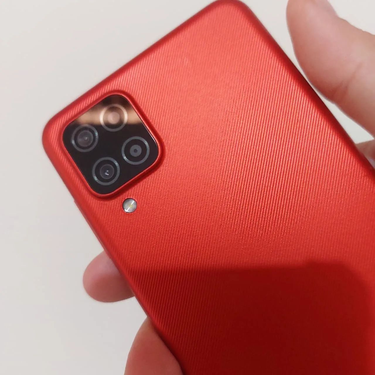 Celular Samsung A12 Excelente  - Foto 2
