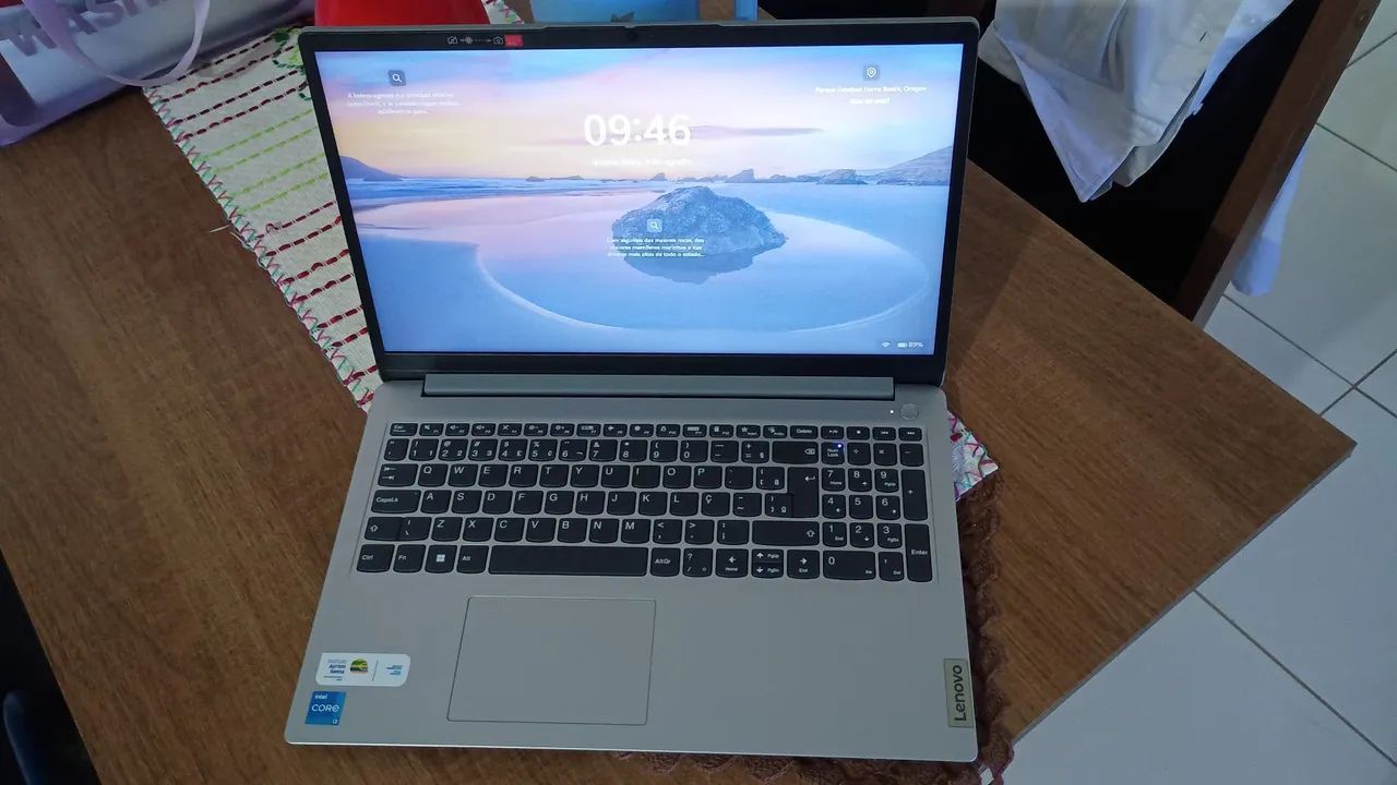 Notebook Lenovo (semi-novo)