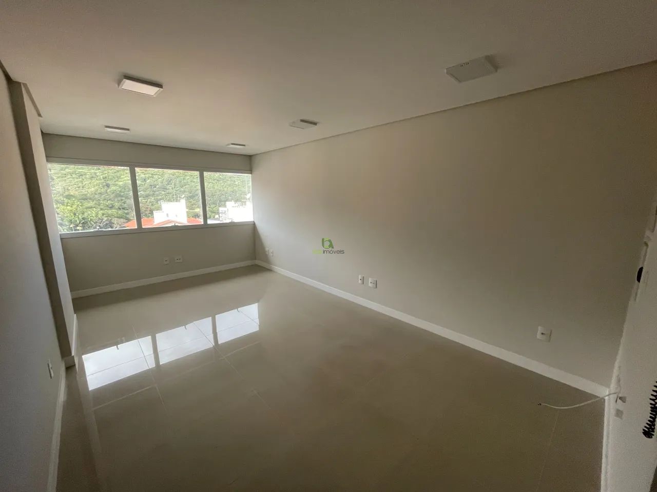 ÓTIMA SALA COMERCIAL PARA ALUGAR NO ITACORUBI! - Foto 3