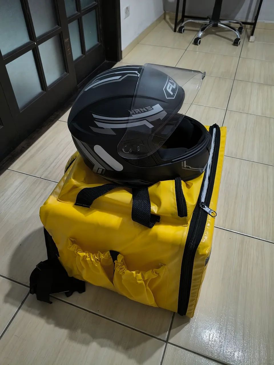 Capacete e bag - Foto 2