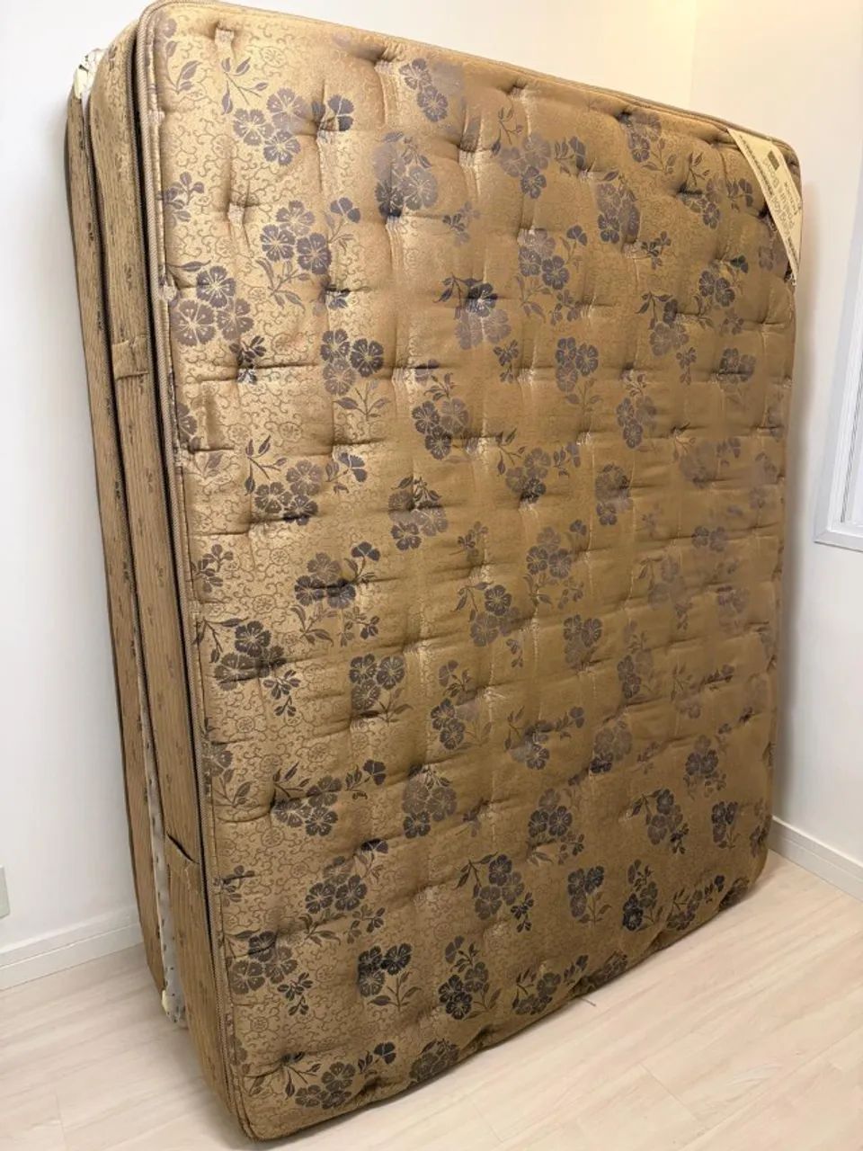 Cama box tamanho Queen