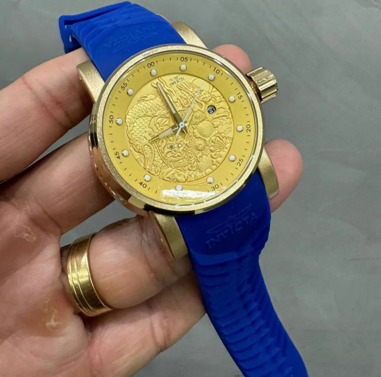 Relógio Estilo Yakuza Esportivo - Pulseira de Silicone e Design Imponente - Foto 3