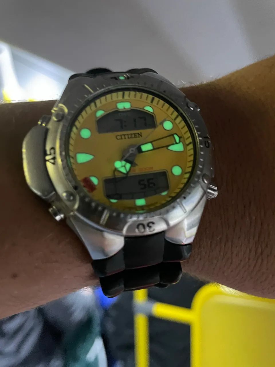 Citizen aqualand Fundo amarelo - Foto 4