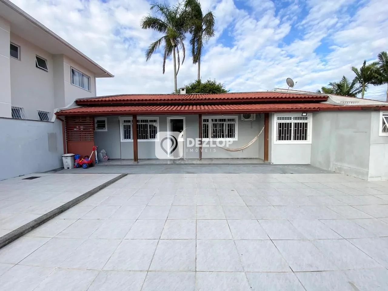 Casa à venda em Rio Caveiras, Biguaçu - SC | 2 Quartos sendo 2 Suítes