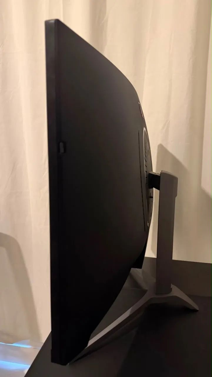 Monitor Gamer Curvo  AOC 32 Polegadas 144 HZ  - Foto 3