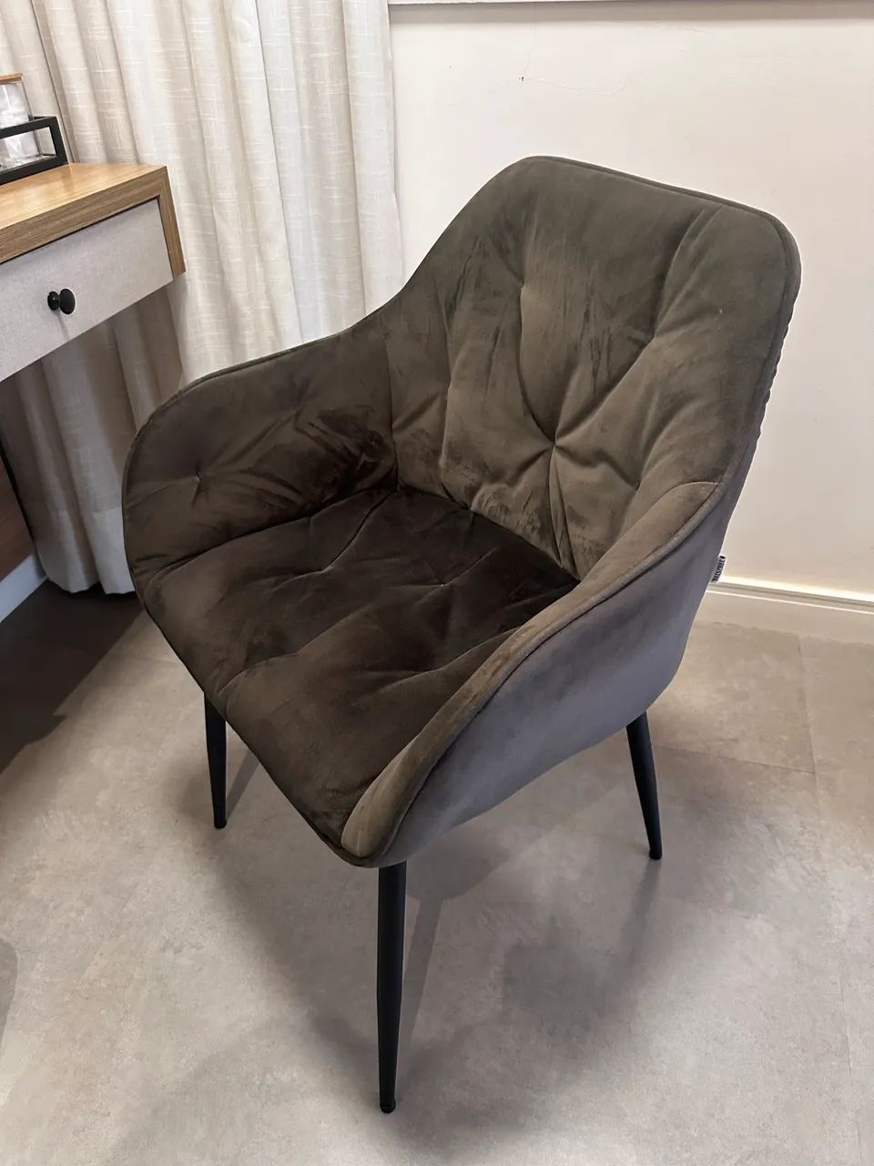 Cadeira em suede