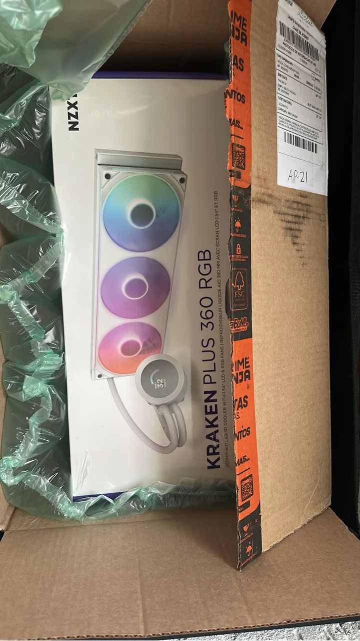 Water Cooler NZXT Kraken Plus 360 RGB v2, Com Display LCD de 1.54", Branco - Foto 2