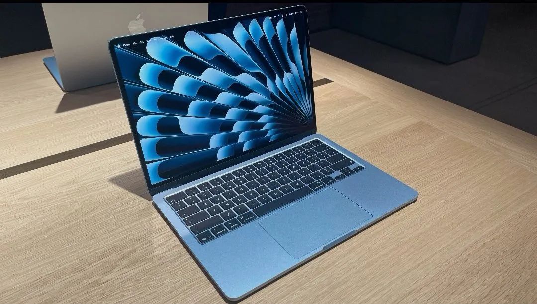Macbook Apple M5 Air 13
