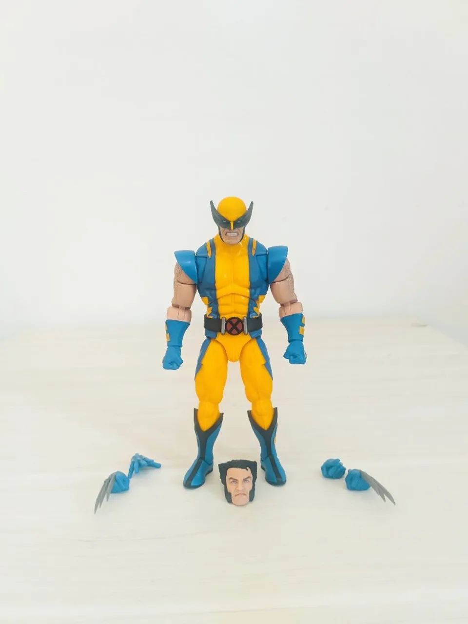 Marvel Legends - Wolverine Astonishing 