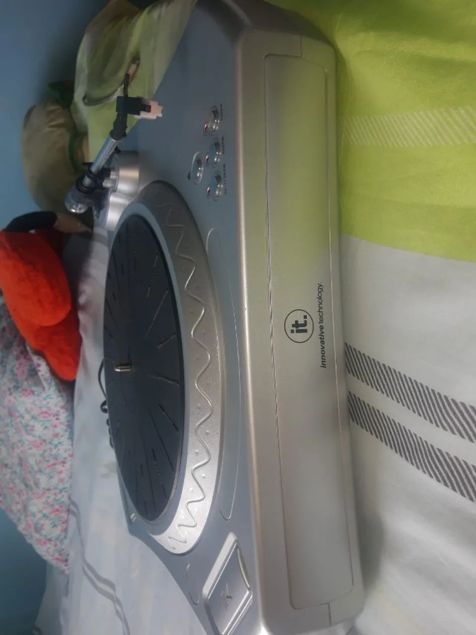 Toca discos ITUT 300 usb turntable
