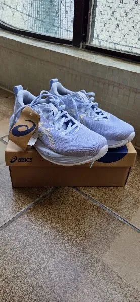 Tênis Asics Gel Cumulus 27 Feminino - Azul e Branco - Foto 3