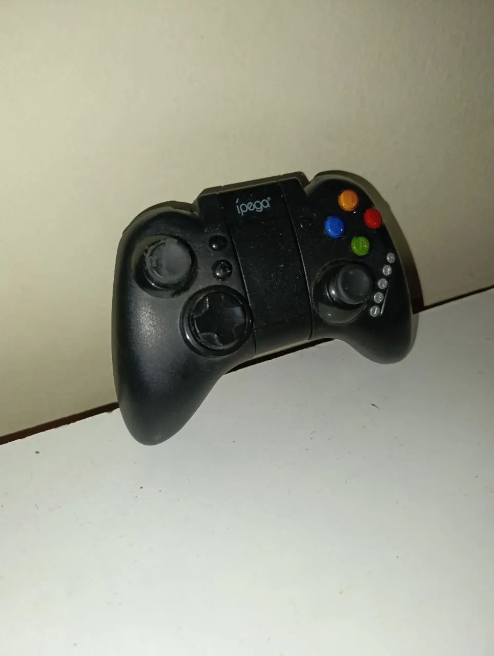 Controle iPega Bluetooth para celular