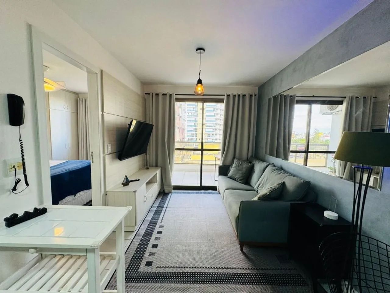 Apartamento um quarto mobiliado