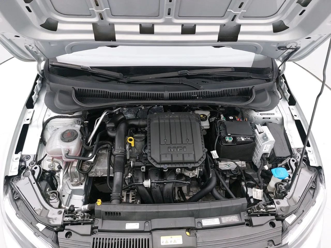 Volkswagen Polo Track 1.0 Flex 12V 5p, foto 10 de 18