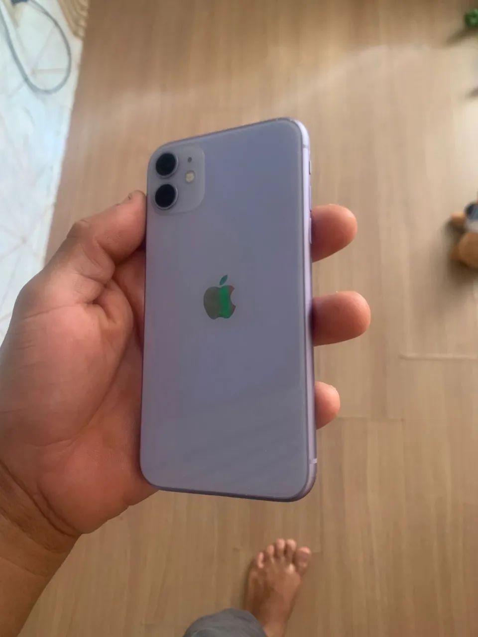 iphone 11 na cor lilás funcionando tudo 