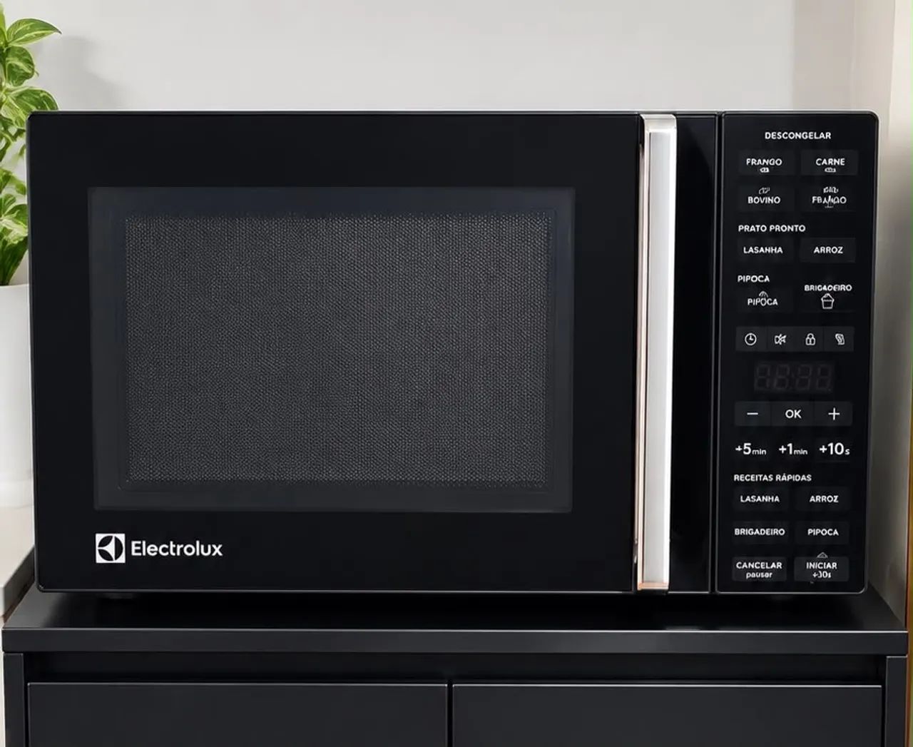 Microondas Electrolux - Menos de 1 ano de uso. 