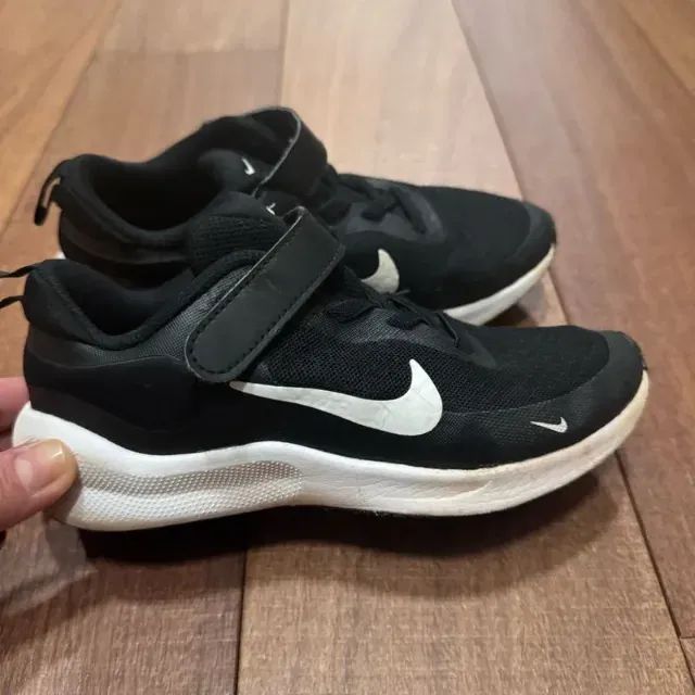 Tênis Nike 32