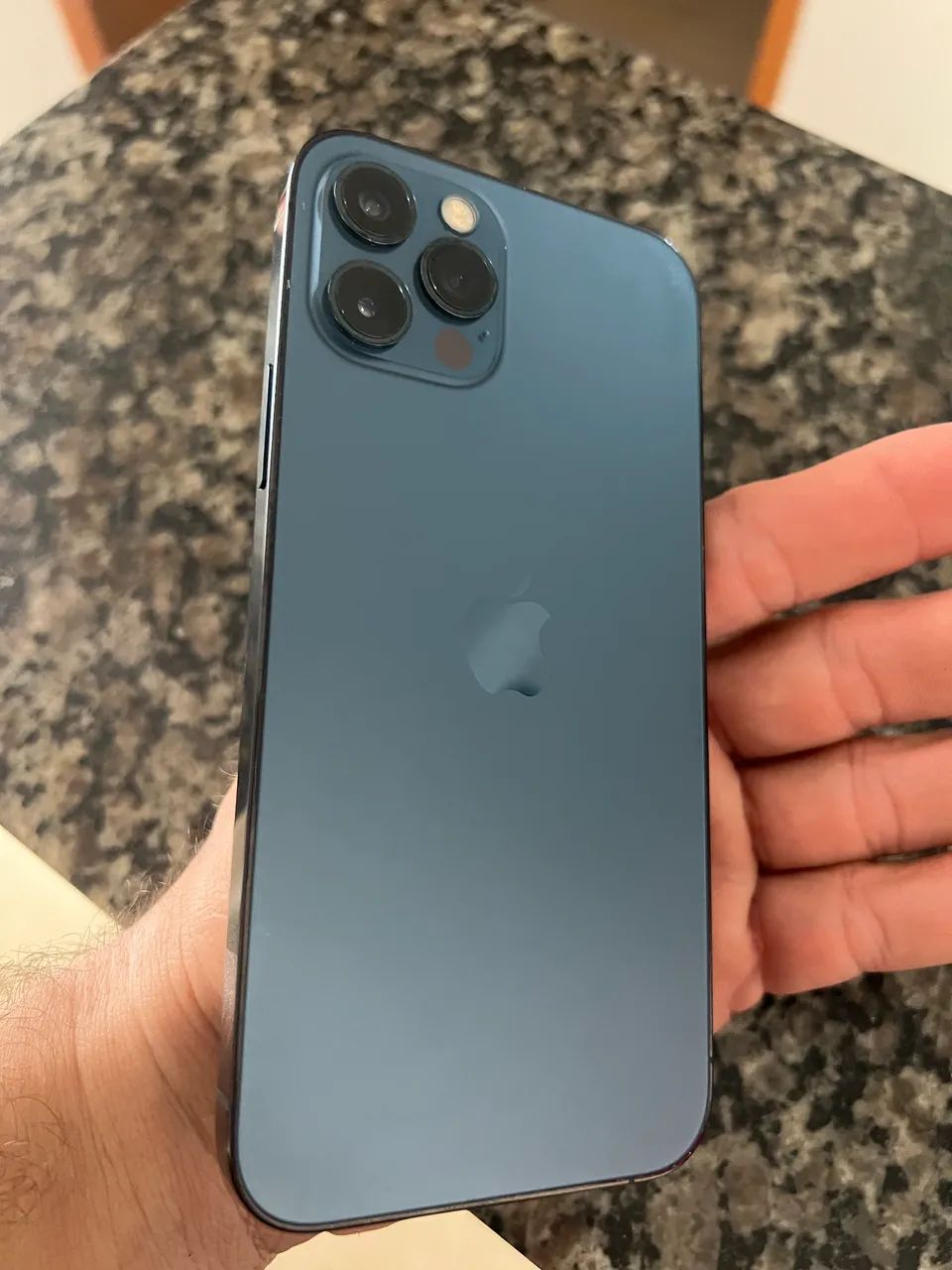 Vendo ou troco iPhone 12 Pro 256 GB - Foto 4