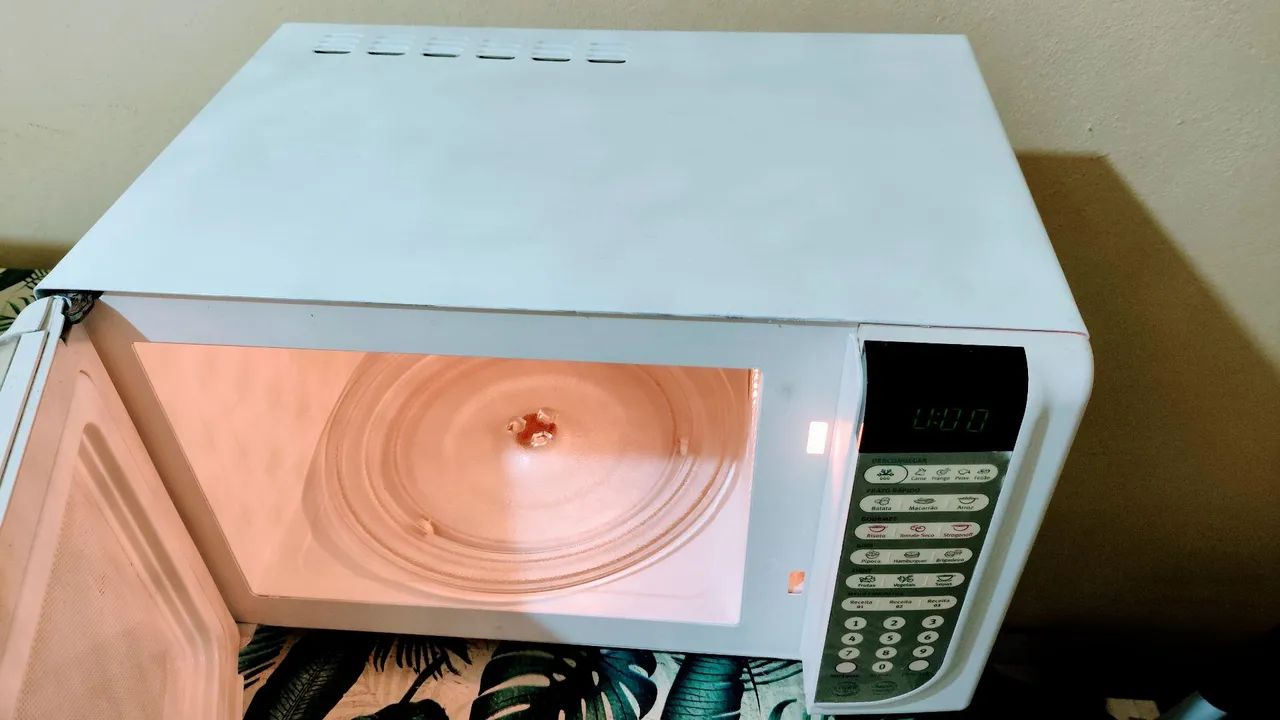 Microondas Electrolux 31 litros funcionando perfeitamente  - Foto 3