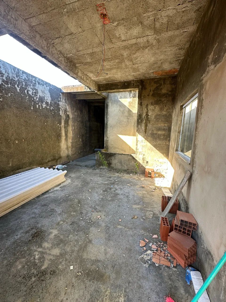 Vende-se casa na caueira 